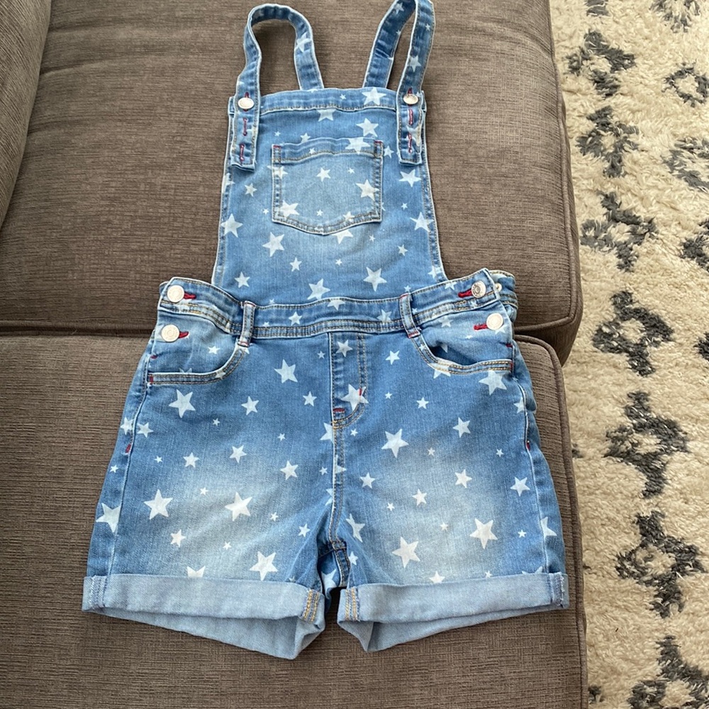 CAT AND JACK Girl’s Jean Star Overalls!